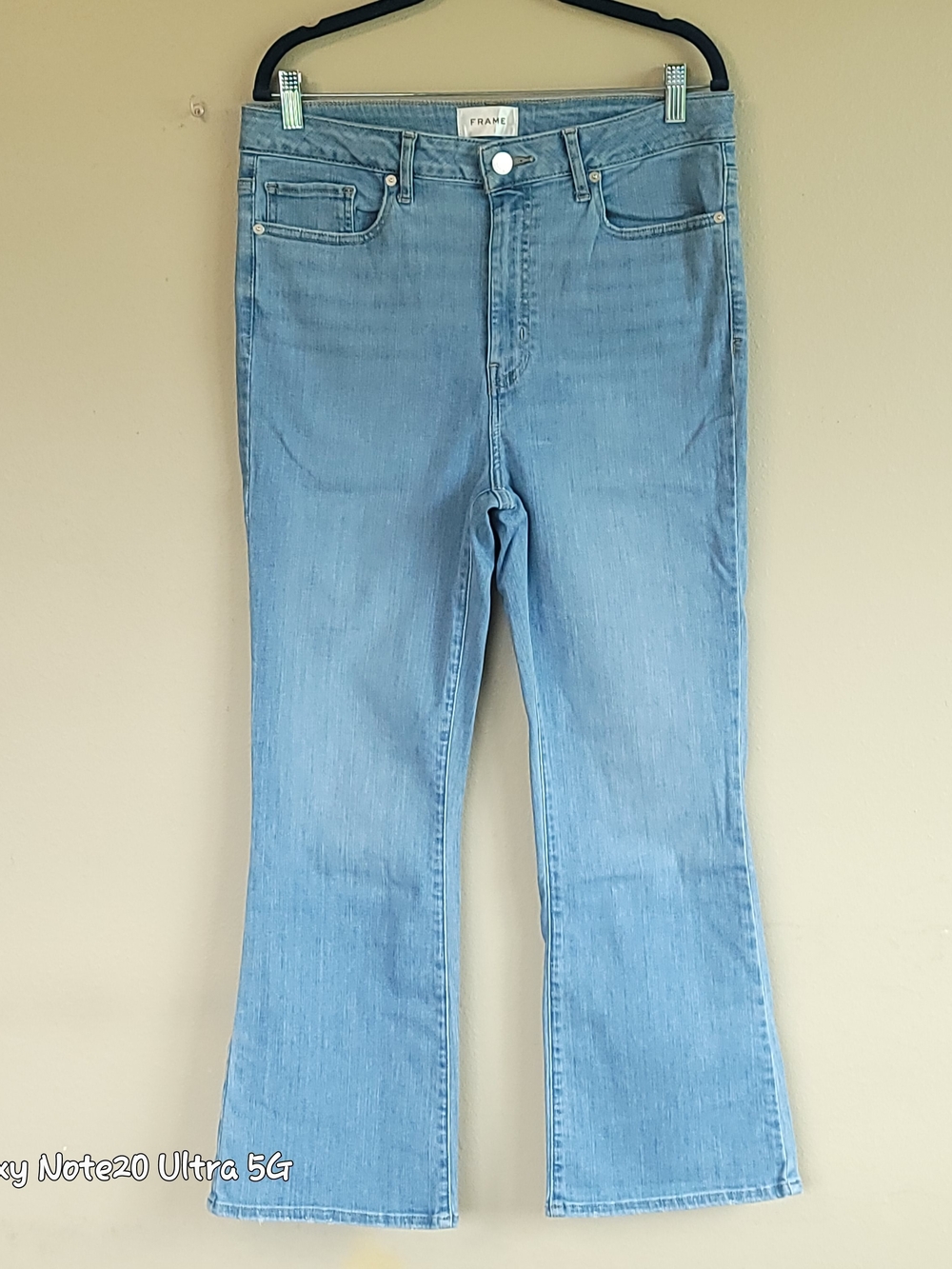 FRAME Le Crop Mini Boot Jeans Women's Light Wash Integrity Silhouette
